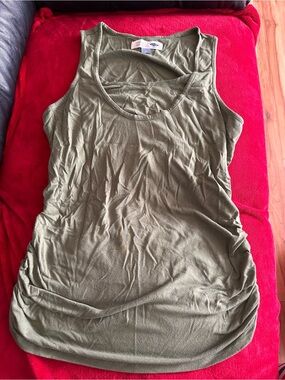 Maternity/Breastfeeding Old Navy Olive Green Scoop Neck Tank